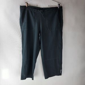 Saucony Womens Size Medium Black Draw String Peddle Pusher Pants